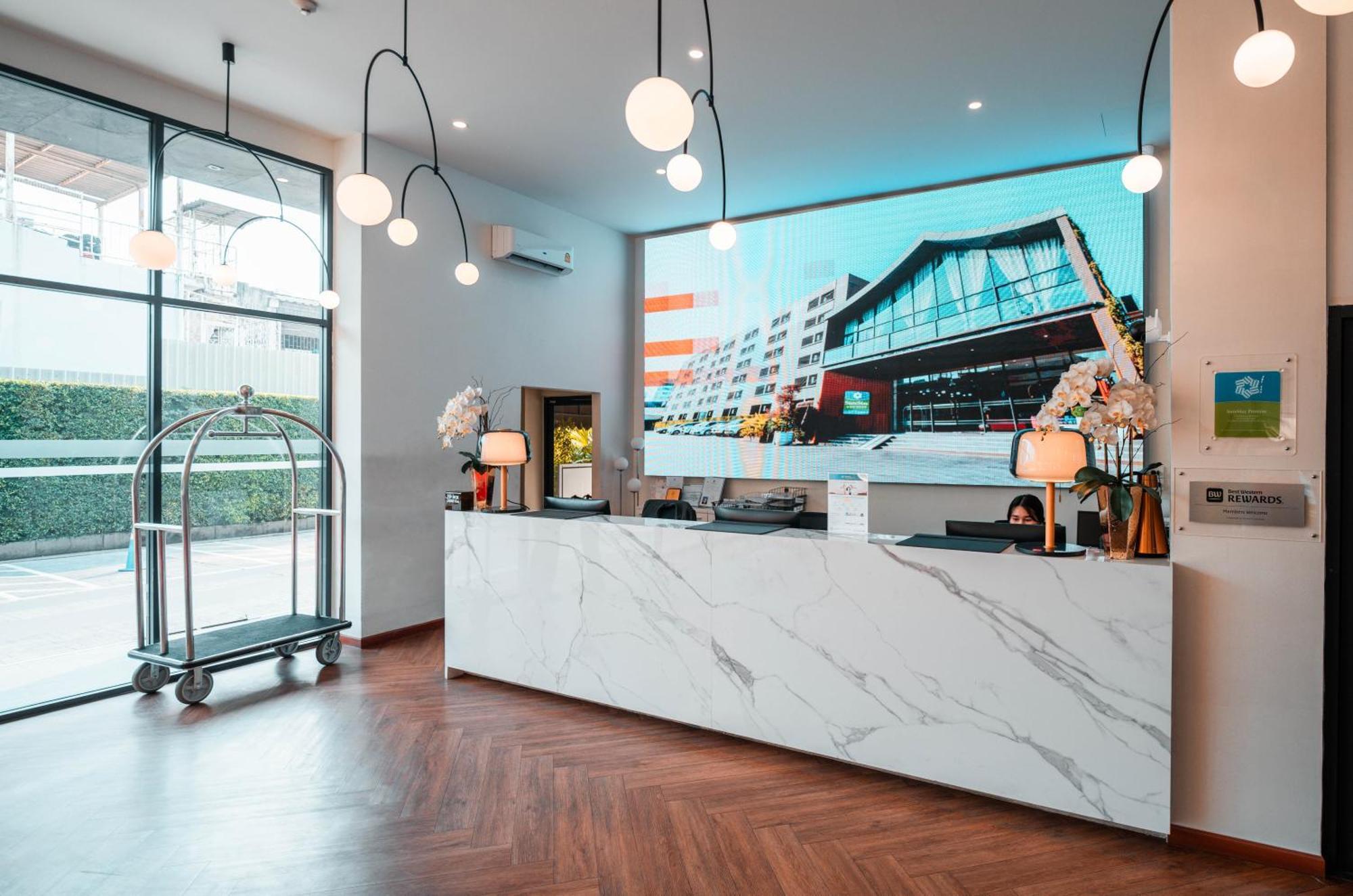 Surestay By Best Western Iconic Ari-Jatujak Banguecoque Exterior foto